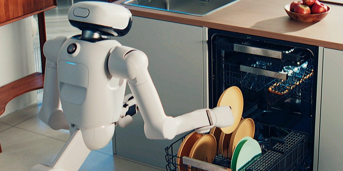 robotul-CLOiD-de-la-LG.jpg - StiriAlese