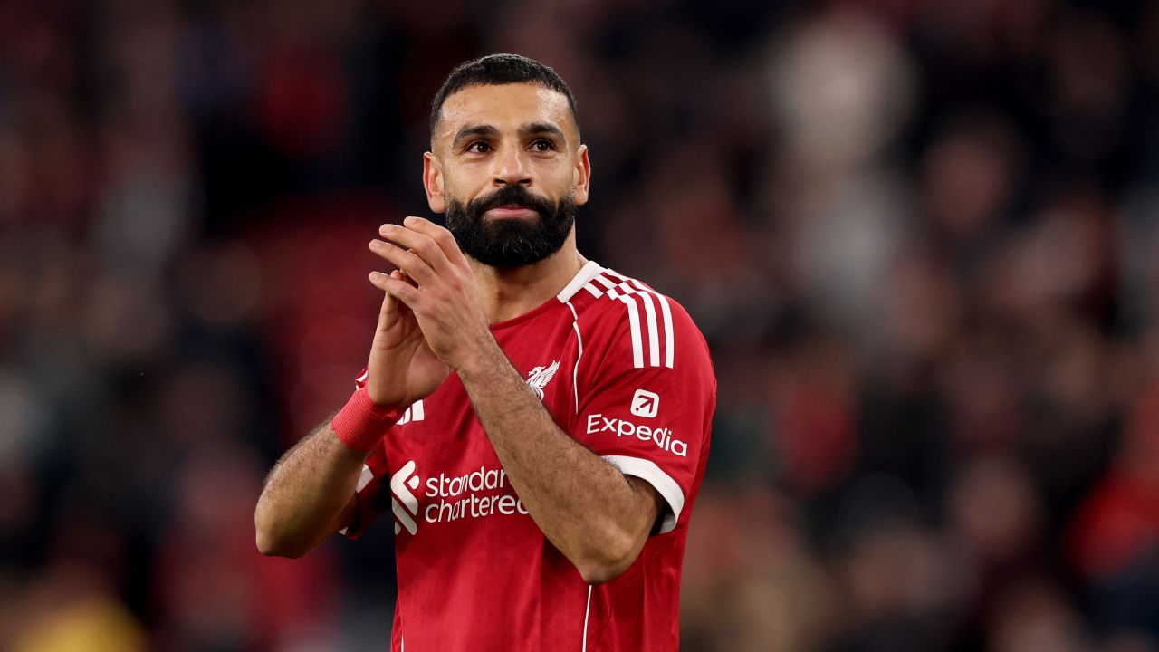 Mohamed Salah se întoarce în Anglia după Aventurile de la Cupa Africii Mohamed Salah, starul echipei Liverpool și liderul naționalei Egiptului, s-a întors recent în Anglia după o participare palpitantă la Cupa Africii pe Națiuni