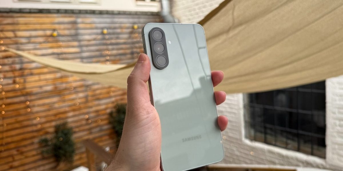 samsung-a57-design-specificatii.jpg - StiriAlese