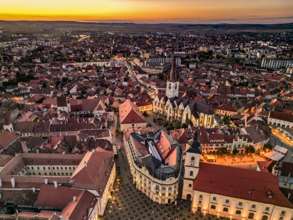 Cluj-Napoca și Sibiu mențin dominanța în topul orașelor preferate pentru locuit în România în anul 2025, concluzionează cel mai recent raport realizat de compania Storia