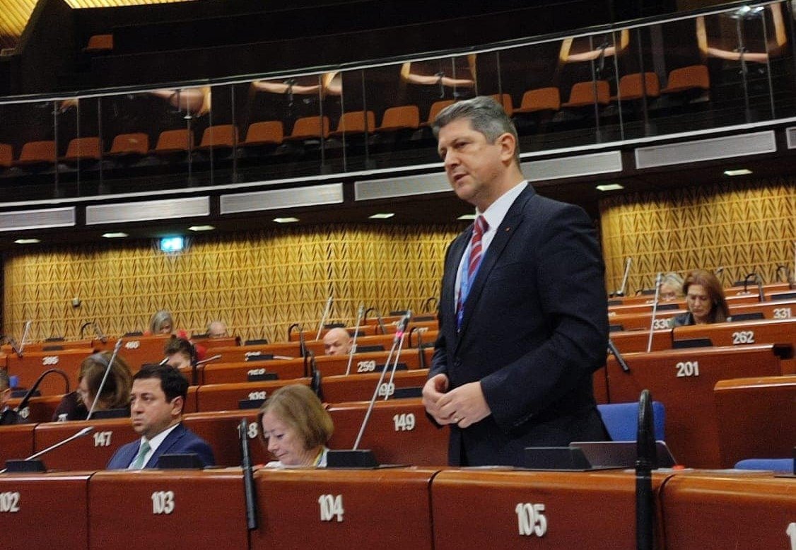 Titus Corlățean, ales reprezentant al României în Comisia de la Veneția Titus Corlățean, senator al PSD și fost ministru al Afacerilor Externe, a fost desemnat oficial în funcția de reprezentant al României în Comisia de la Veneția, organism consultativ al Consiliului Europei specializat în politici și norme în domeniul justiției și drepturilor omului