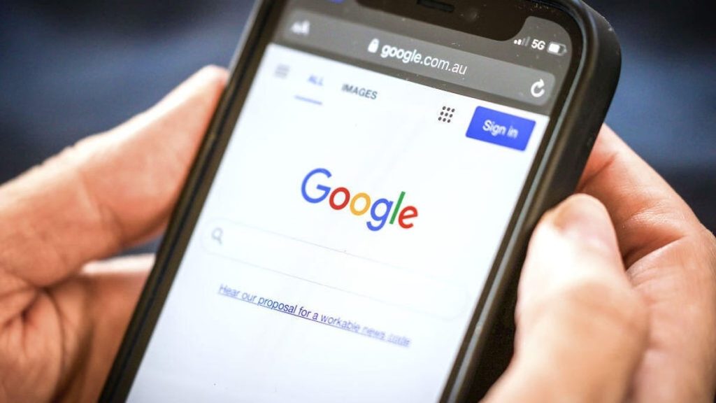 Safari rămâne browserul implicit pentru milioane de utilizatori de iPhone, dar afluxul de noi funcții și posibilități de personalizare au rămas, adesea, neexplorate
