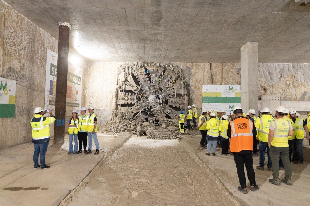 Administrația Națională de Meteorologie a fost expropriată pentru construcția Magistralei 6 de metrou, această mișcare fiind anunțată recent de autorități în contextul avansării proiectului de modernizare a rețelei de transport în Capitală