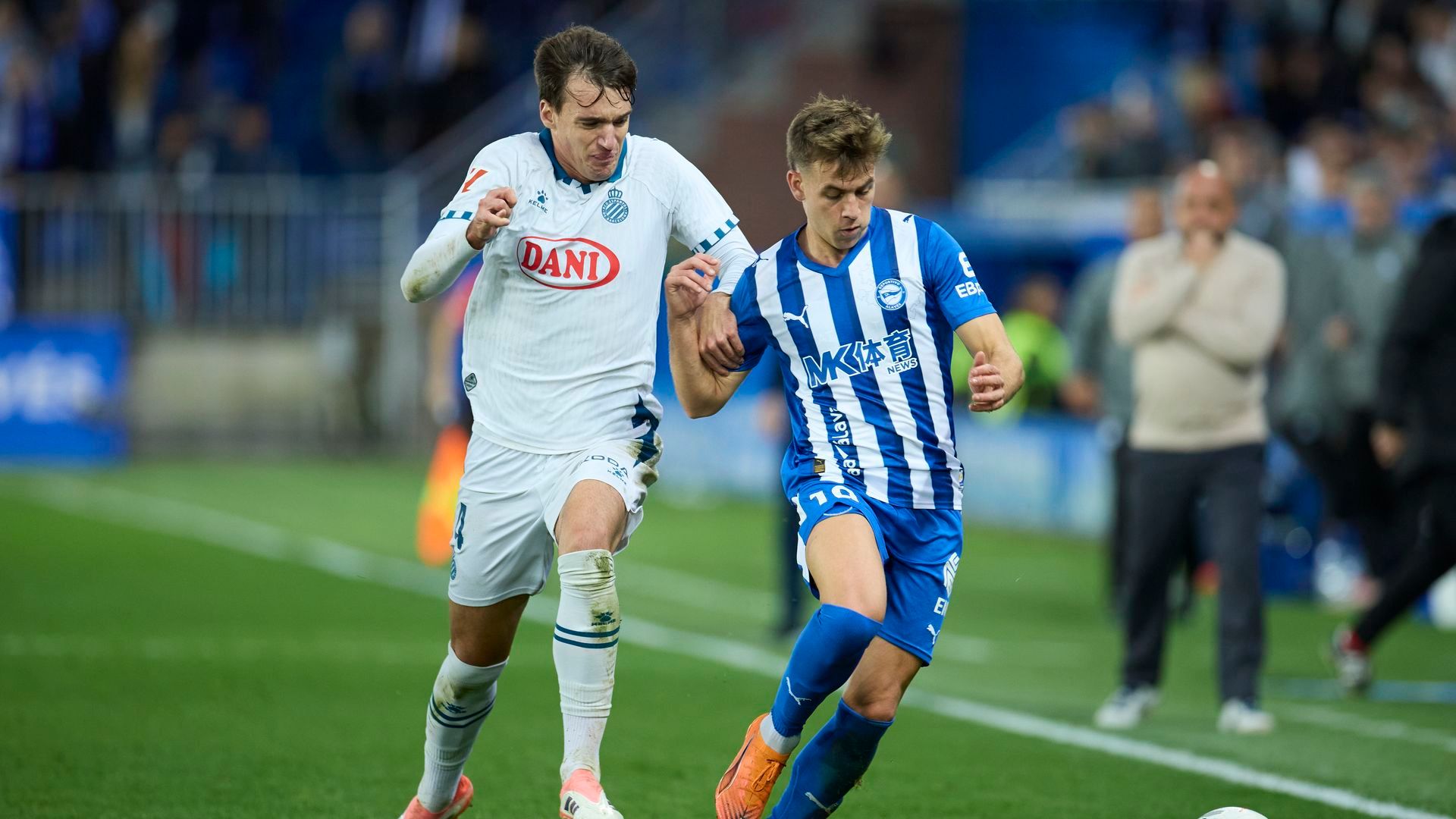 LaLiga revine în forță: RCD Espanyol și Deportivo Alavés deschid jornada 23 După o săptămână plină de intensitate în competițiile europene, LaLiga EA SPORTS se resemnează pe terenul spaniol, începând cu meciul dintre RCD Espanyol și Deportivo Alavés, programat vineri seara