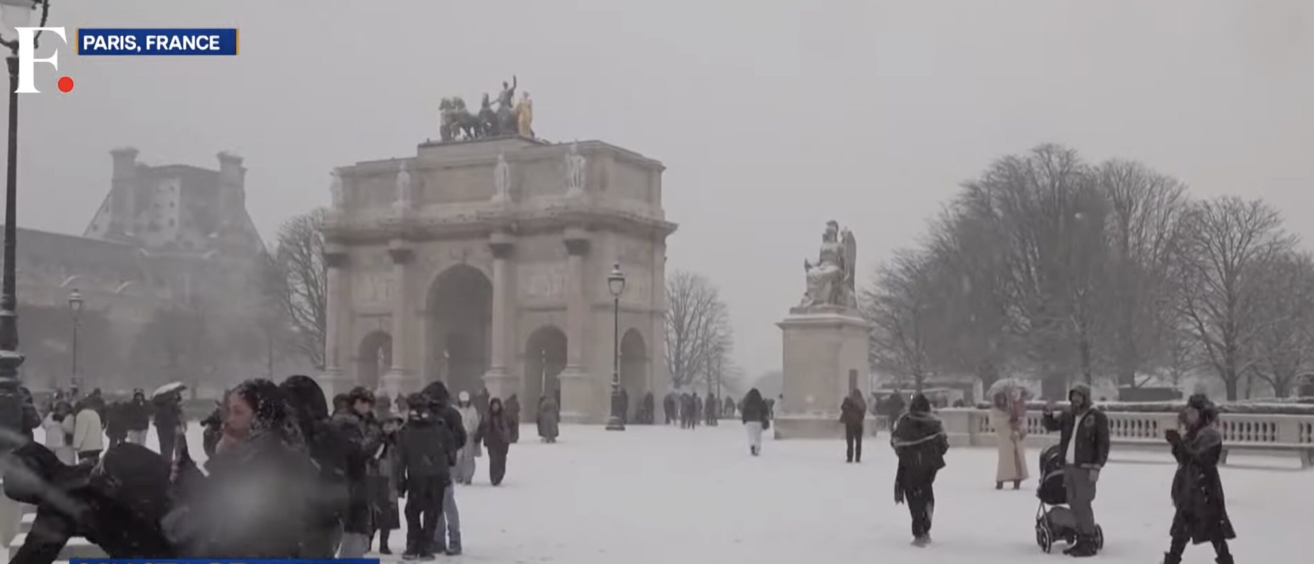 Cod portocaliu de ninsori și polei în Franța: românii avertizați să ia măsuri Municipiul Paris și alte regiuni din Franța se confruntă marți cu avertizări meteo stricte, după ce autoritățile locale au emis cod portocaliu pentru ninsori abundente și polei, în cadrul unui val de iarnă severă care afectează țara