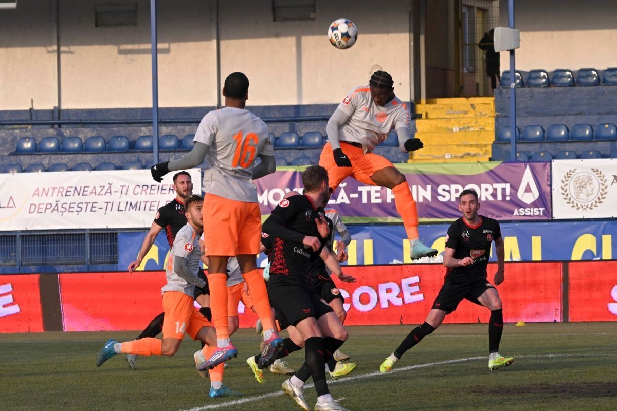 Oțelul Galați obține victoria crucială în fața Metaloglobus, în Superliga României Oțelul Galați a reușit să înfrunte cu succes criza de rezultate și a înregistrat o victorie importantă împotriva celor de la Metaloglobus, cu 1-0, într-un meci disputat sâmbătă, 14 februarie 2026, pe terenul formației din Clinceni