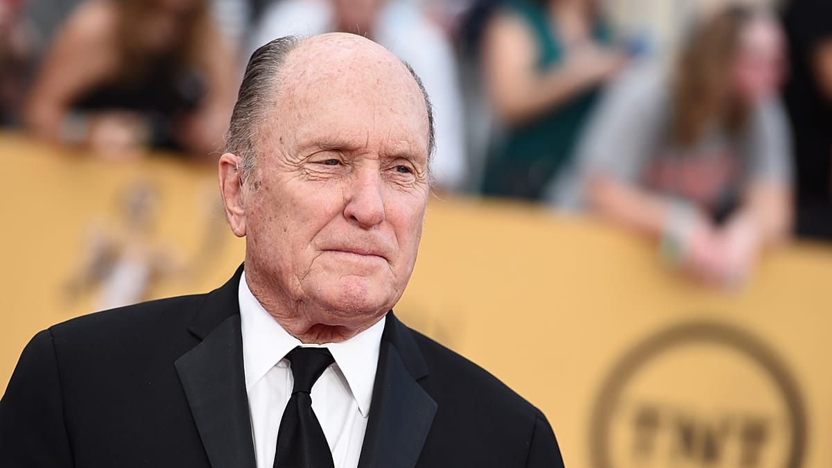 Doliu în lumea cinematografiei: Robert Duvall a decedat la 95 de ani Robert Duvall, unul dintre cei mai iconici actori ai generației sale, a murit duminică la vârsta de 95 de ani, conform unei declarații făcute de soția sa, Luciana Duvall