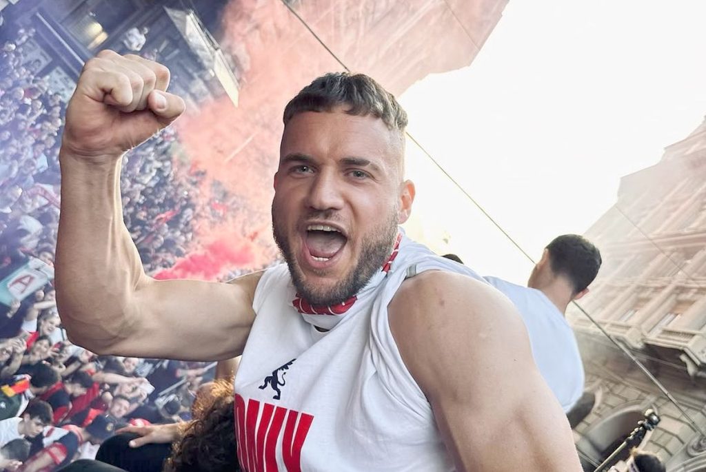 George Pușcaș, noul atacant al lui Dinamo: Transferul care dă speranțe „câinilor” George Pușcaș, internaționalul român în vârstă de 29 de ani, va îmbrăca, în curând, tricoul lui Dinamo