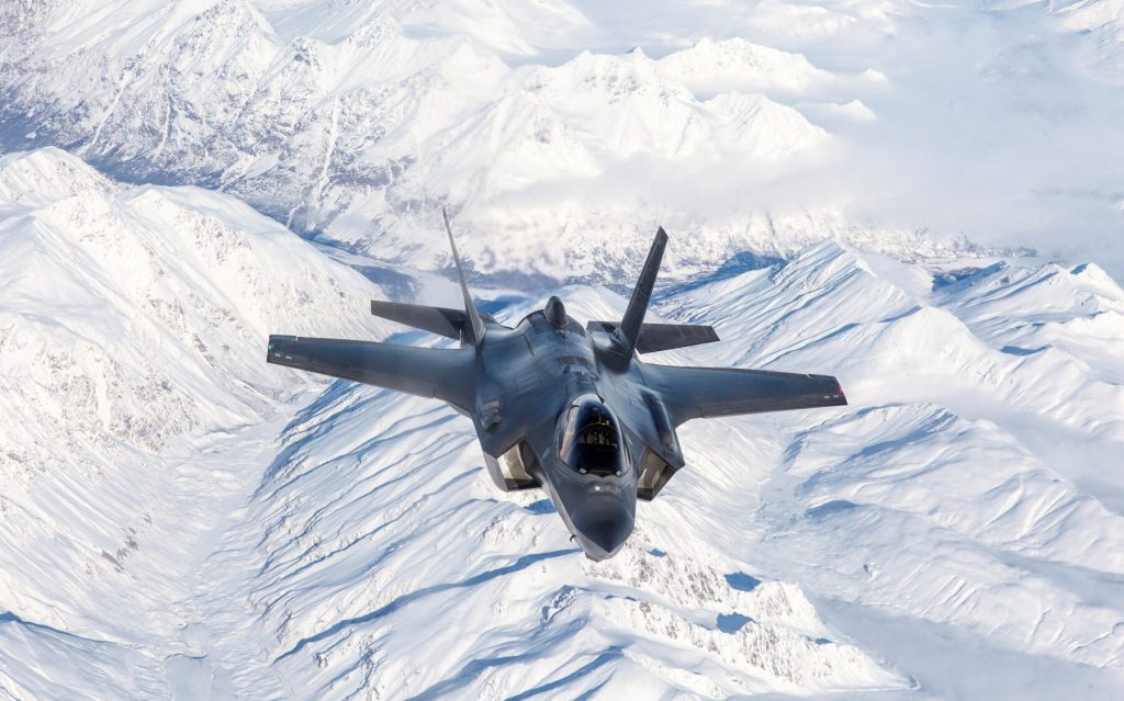 Apel național la creșterea bugetului de apărare: germanii și britanicii avertizează despre riscurile unui conflict cu Rusia Un apel neașteptat, destinat cetățenilor europeni, a fost lansat recent de către cei mai înalți oficiali militari din Regatul Unit și Germania