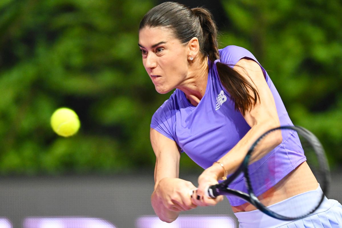 Sorana Cîrstea, calificare entuziasmantă în turul doi la Dubai Sorana Cîrstea, jucătoare de tenis din România, s-a impus astăzi în primul tur al turneului WTA 1000 de la Dubai, în fața bielorusei Aliaksandra Sasnovich, scor 6-3, 7-6(6)