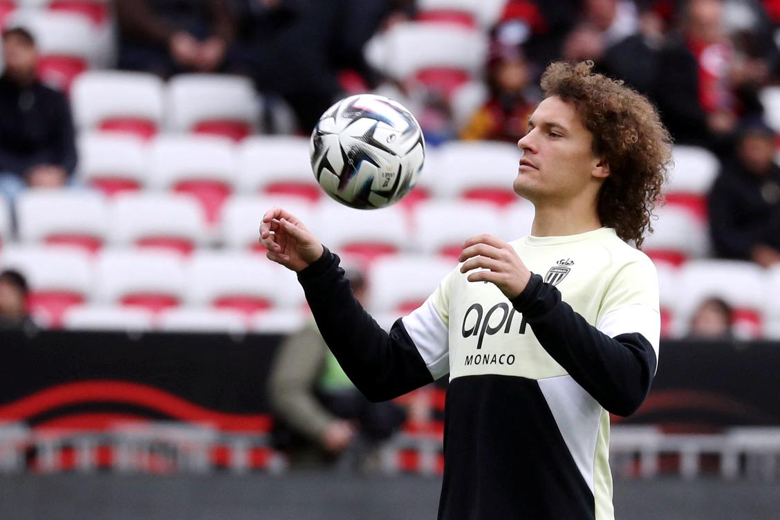 AS Monaco revine la un sistem defensiv clasic înaintea meciului cu FC Nantes AS Monaco a decis să schimbe din nou strategia de joc, antrenorul Sébastien Pocognoli optând pentru o apărare cu patru jucători în confruntarea de vineri seara cu FC Nantes, programată pentru ora 21:05