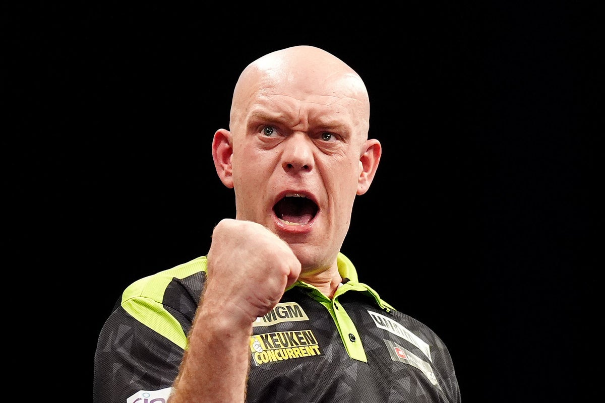 Van Gerwen deschide sezonul Premier League cu victorie Michael van Gerwen a început cu dreptul noul sezon al Premier League, obținând o victorie importantă în prima rundă de la Newcastle