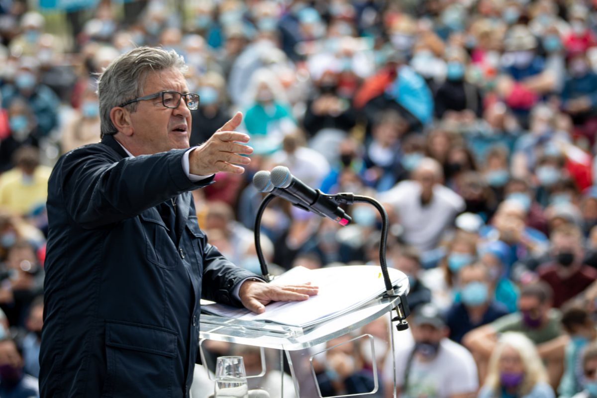 Autoritățile din Franța continuă să intensifice ancheta legată de atacul brutal asupra unui tânăr activist, eveniment care a zguduit scena politică și socială din Lyon