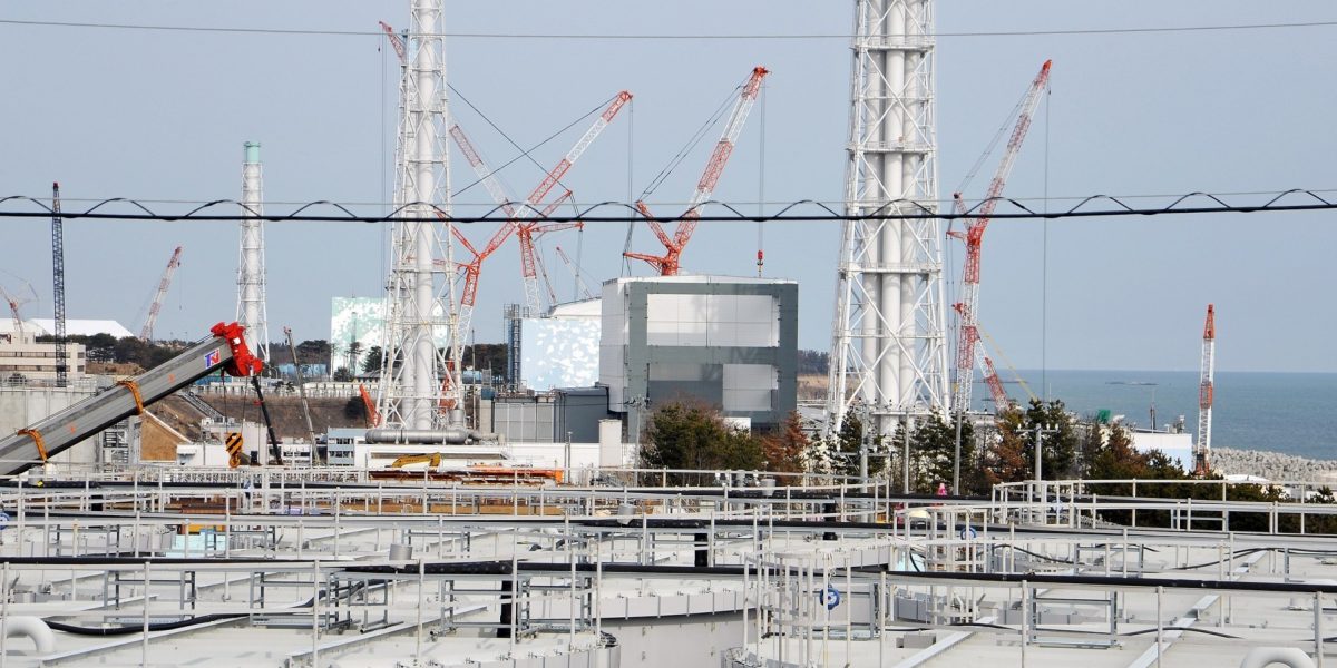 2560px-Fukushima_Daiichi_0211005.jpg - StiriAlese