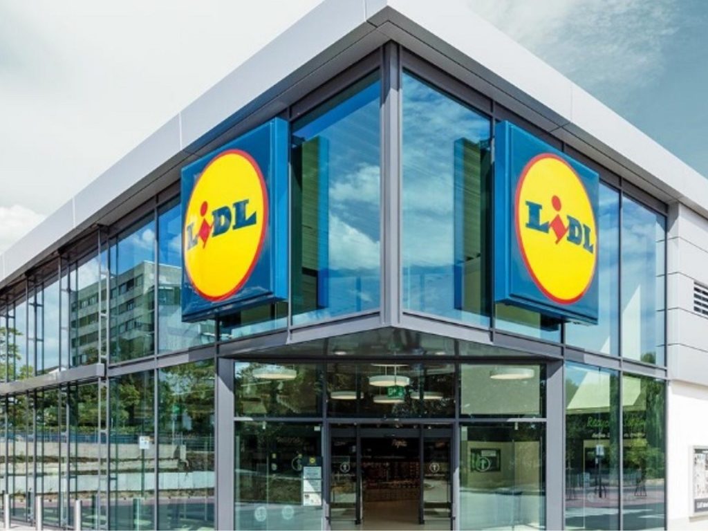 Autoritățile din România au anunțat o rechemare de urgență a unor loturi de stafide marca „Furnicuța”, fabricate de compania Lucsor Impex SRL, din cauza unor probleme de siguranță alimentară ce au ieșit la iveală în urma unor analize de control