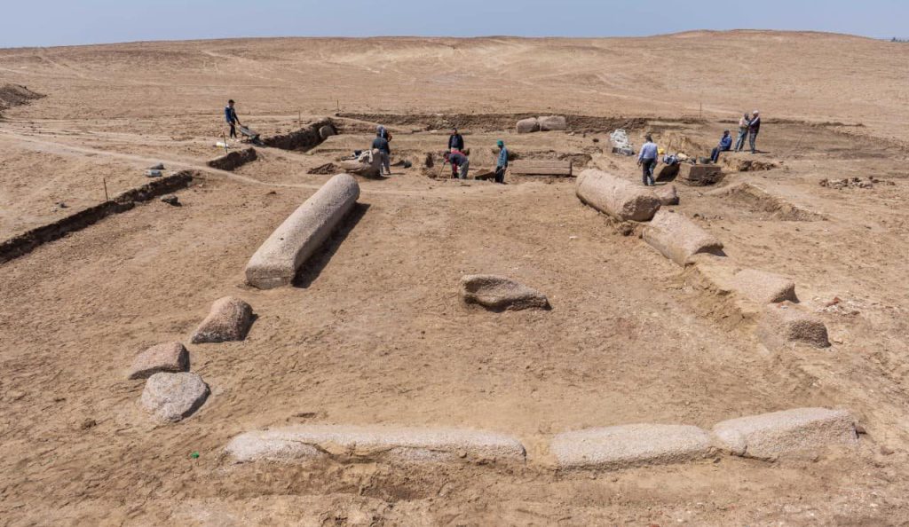 Un sit arheologic de artă rupestră, vechi de aproximativ zece milenii, a fost descoperit recent în Peninsula Sinai, în estul Egiptului, marcând o nouă pagină în cercetarea preistorică a regiunii