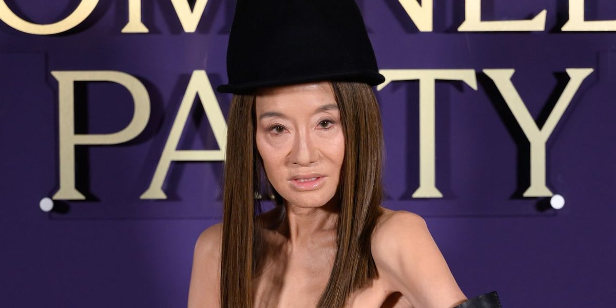 Vera Wang Strălucește la Petrecerea Nominalizărilor BAFTA, Dovedind că Stilul Nu Are Vârstă Celebrul designer Vera Wang a demonstrat, din nou, că eleganța este atemporală, în timpul petrecerii nominalizărilor BAFTA desfășurată în weekendul acesta la National Portrait Gallery din Londra
