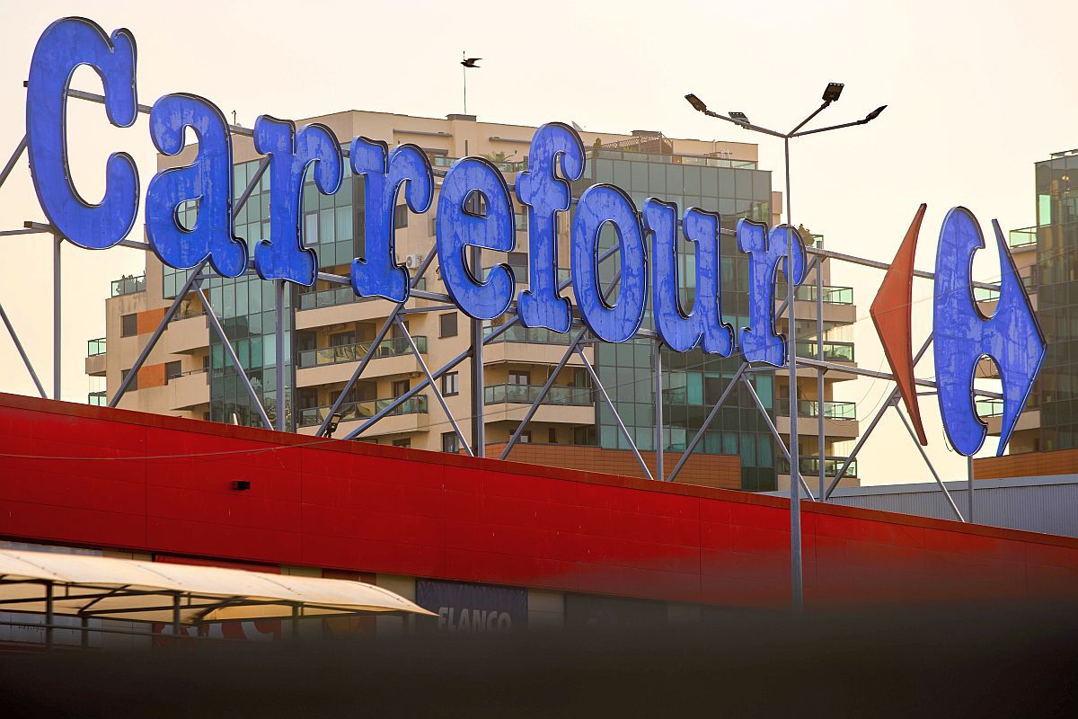 Frații Pavăl în negocieri pentru achiziția Carrefour România Frații Pavăl, cunoscuți ca fiind printre cei mai bogați români, poartă negocieri avansate pentru preluarea rețelei Carrefour România, estimată la 823 milioane de euro