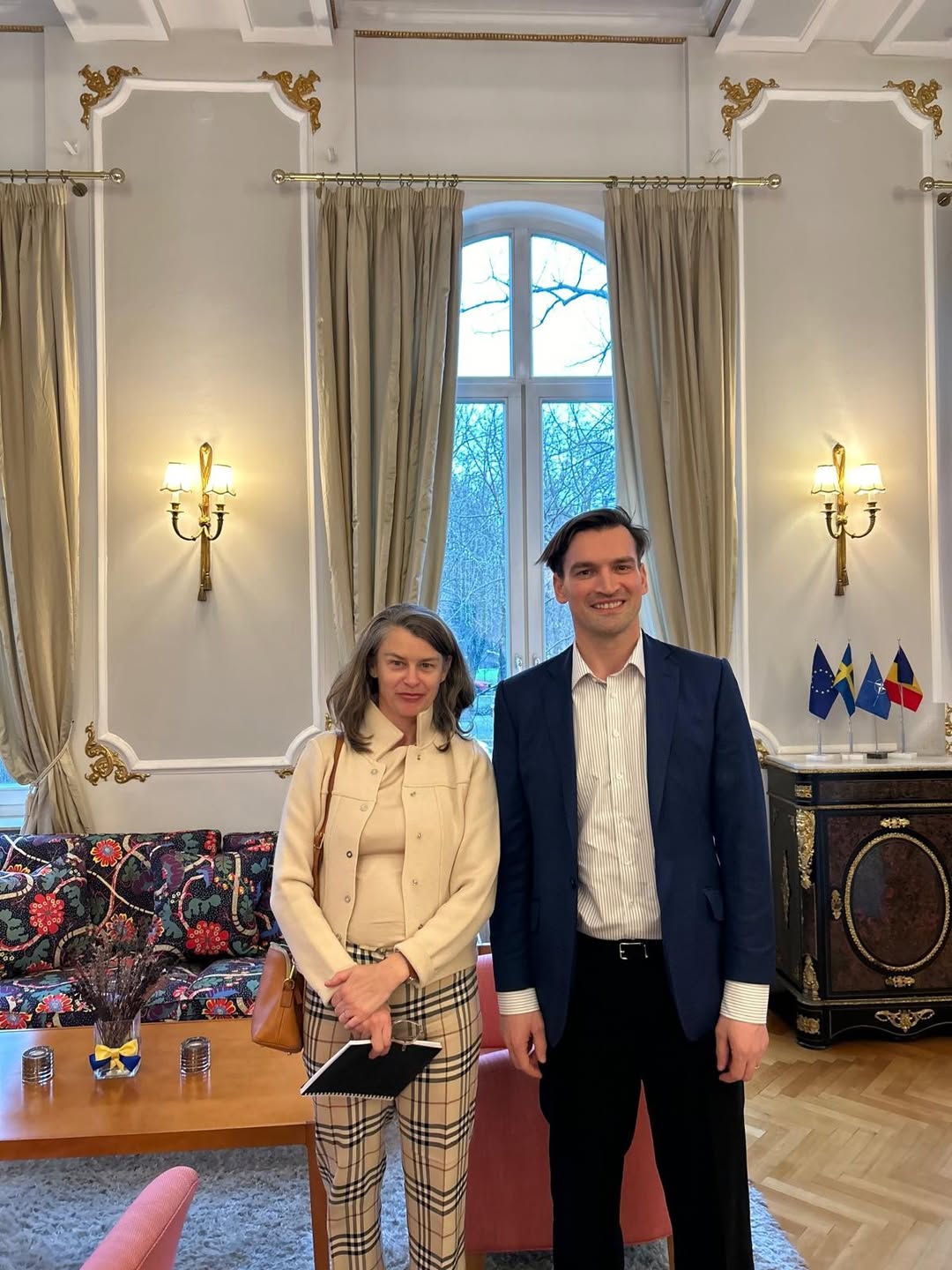 Deputatul Andrei Baciu a avut ieri o discuție fascinantă cu un omolog suedez despre prioritățile comune și potențialul de cooperare între Suedia și România în domeniul inteligenței artificiale, inclusiv prin cooperare parlamentară