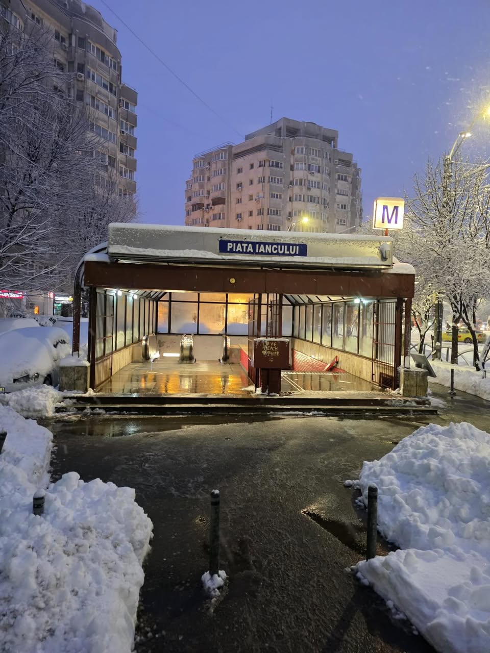 În contextul condițiilor meteo extreme care continuă să afecteze Bucureștiul, Metrorex anunță măsuri pentru a face față provocărilor năpastații