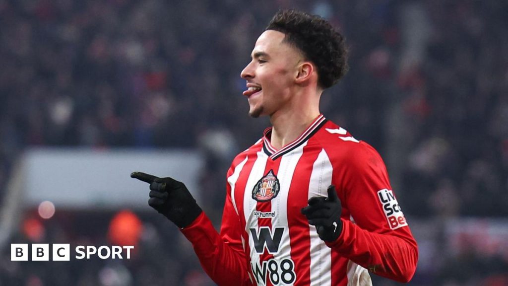 Sunderland, la limita subiectului în derby-ul din Championship Sunderland a obținut o victorie crucială în derby-ul local contra lui Newcastle, scor 2-1, într-un meci marcat de intensitate și emoții intense