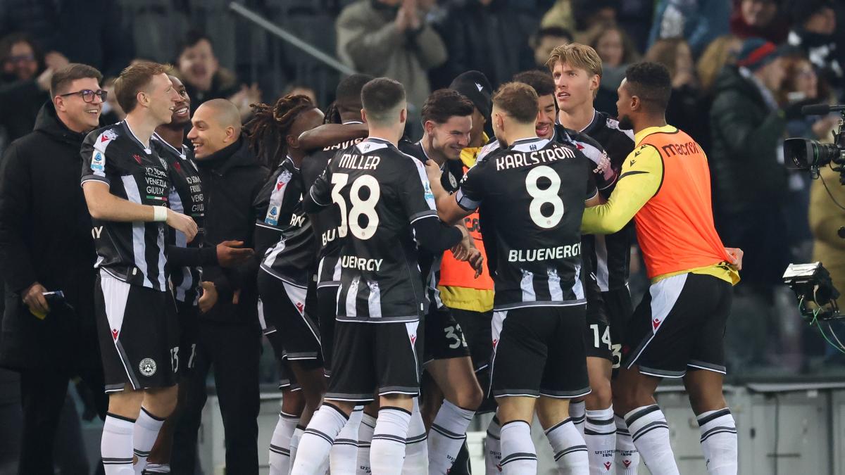 Victorie surprinzătoare pentru Udinese: Roma înfruntă o înfrângere neașteptată!