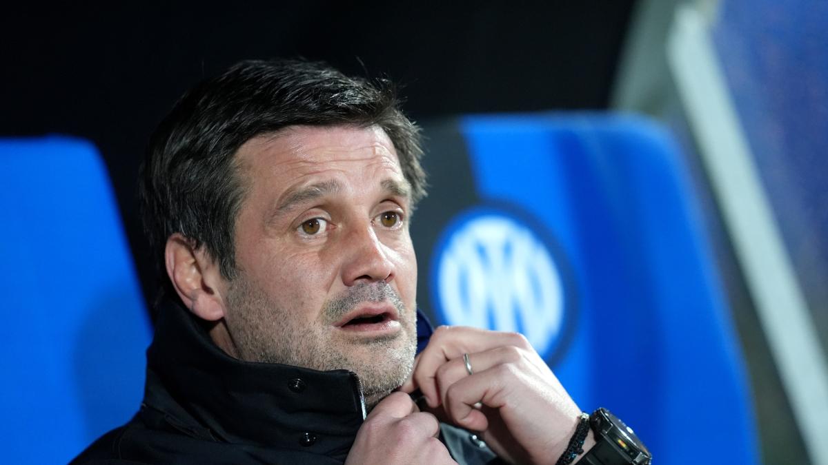 Chivu anunță revenirea lui Barella și Calha în derbiul cu Juventus: „Este un meci global” În ajunul duelului savuros cu Juventus, Cristian Chivu, antrenorul echipei Inter, a confirmat că Nicolò Barella și Hakan Çalhanoğlu sunt disponibili pentru partida de duminică