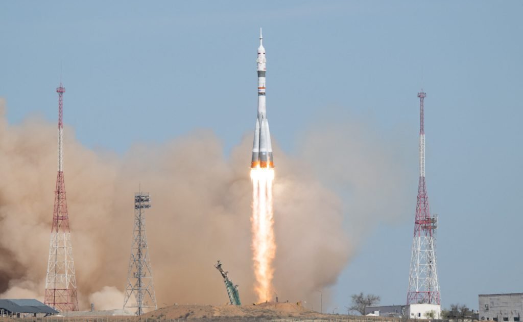 Kazahstan își reafirmă prezența în spațiul cosmic, clarificat de o strategie amplă ce combină tradiția parteneriatului cu Rusia și aspirațiile de a deveni un jucător independent în domeniul cercetării spațiale