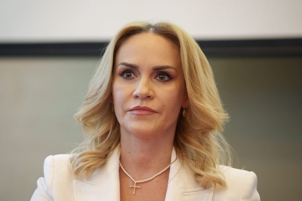Criza siguranței online a minorilor în Europa și România: un apel pentru reguli mai stricte Trauma acumulată în urma cyberbullying-ului devine, tot mai des, o problemă de sănătate publică