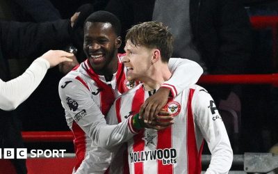 Brentford se impune în fața Arsenal, într-un meci de neuitat Brentford a obținut o victorie remarcabilă în fața lui Arsenal, scor 2-1, într-o partidă disputată pe terenul echipei londoneze