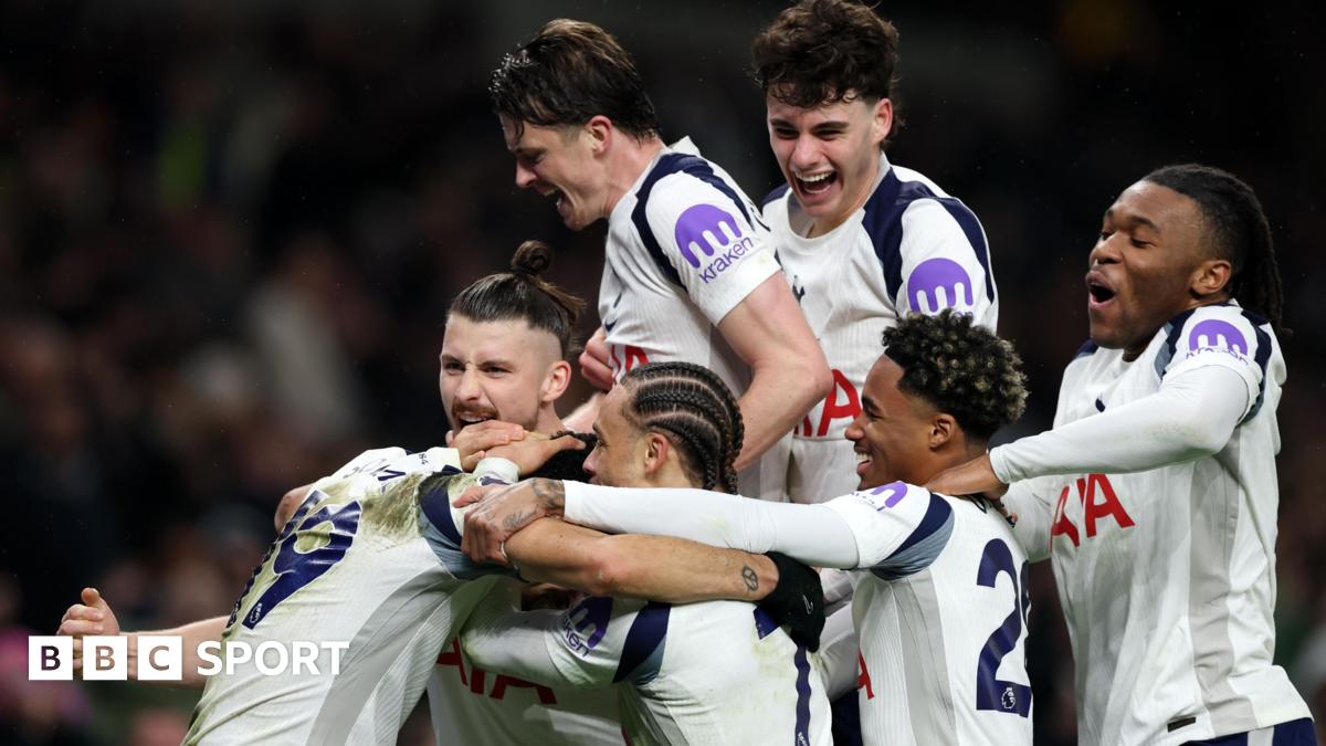 Manchester City înfruntă Tottenham într-un meci electrizant de Premier League Manchester City a obținut o victorie crucială în fața celor de la Tottenham Hotspur, impunându-se cu 3-1 pe teren propriu