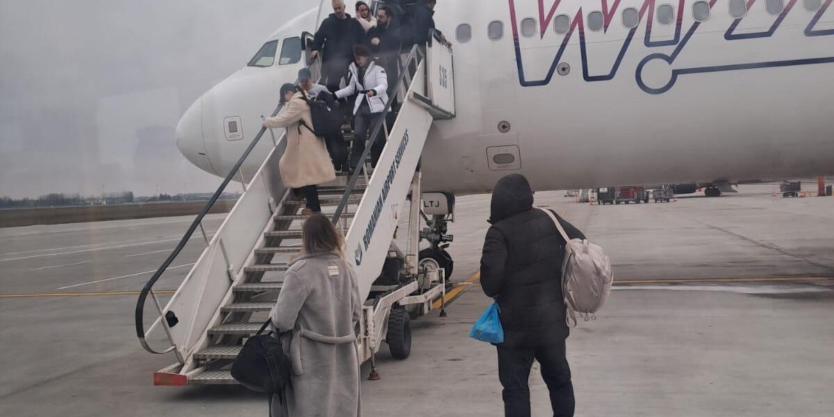 Aeronava-WizzAir-e1770474820215.jpeg - StiriAlese