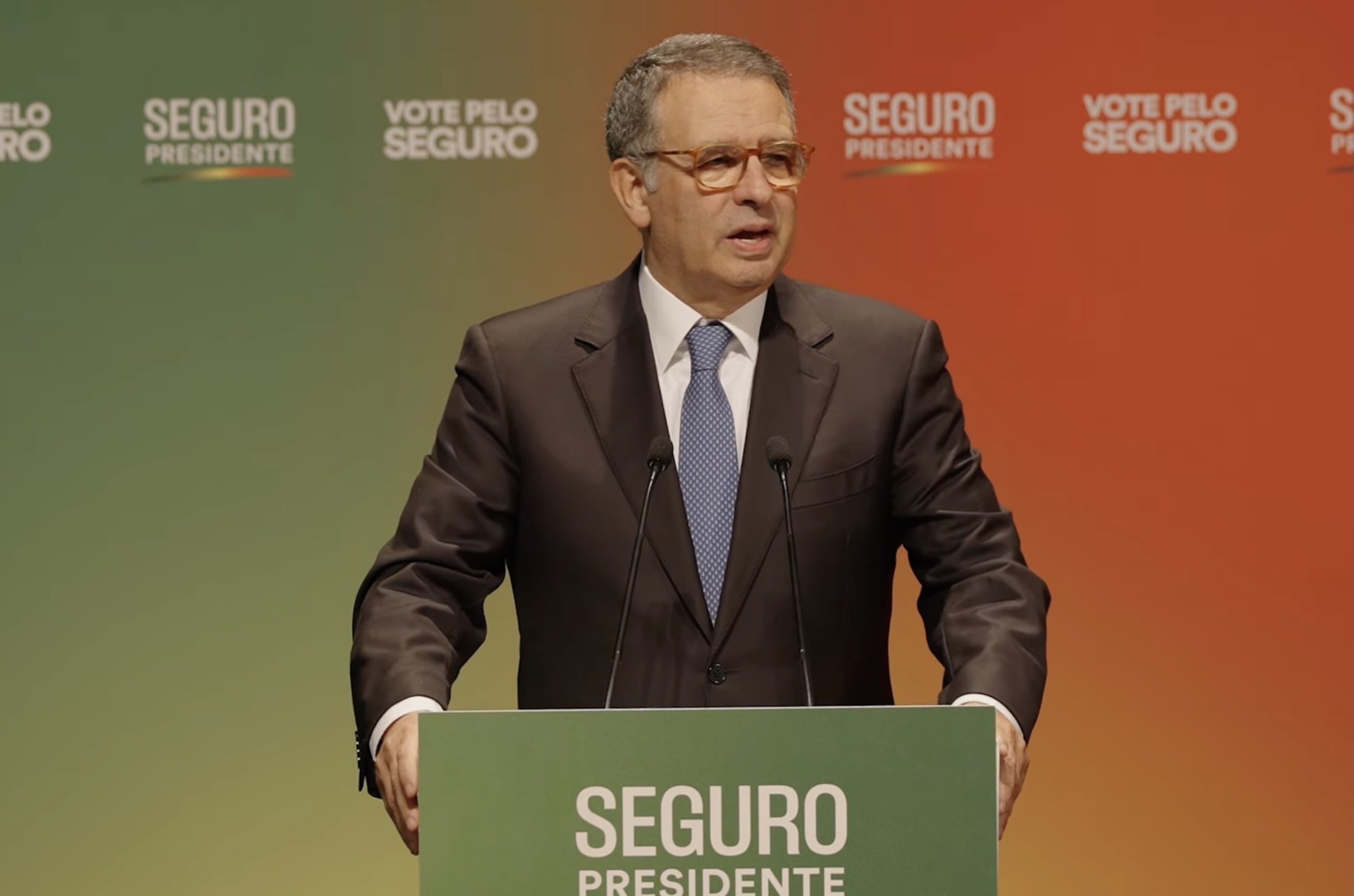 Portugalia votează duminică în al doilea tur al alegerilor prezidențiale, favoritul fiind socialistul Antonio Jose Seguro