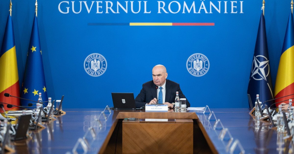 Angajații din Guvern continuă să îl atace pe Bolojan după adoptarea tăierilor în administrație: „Cultivă ura de clasă”