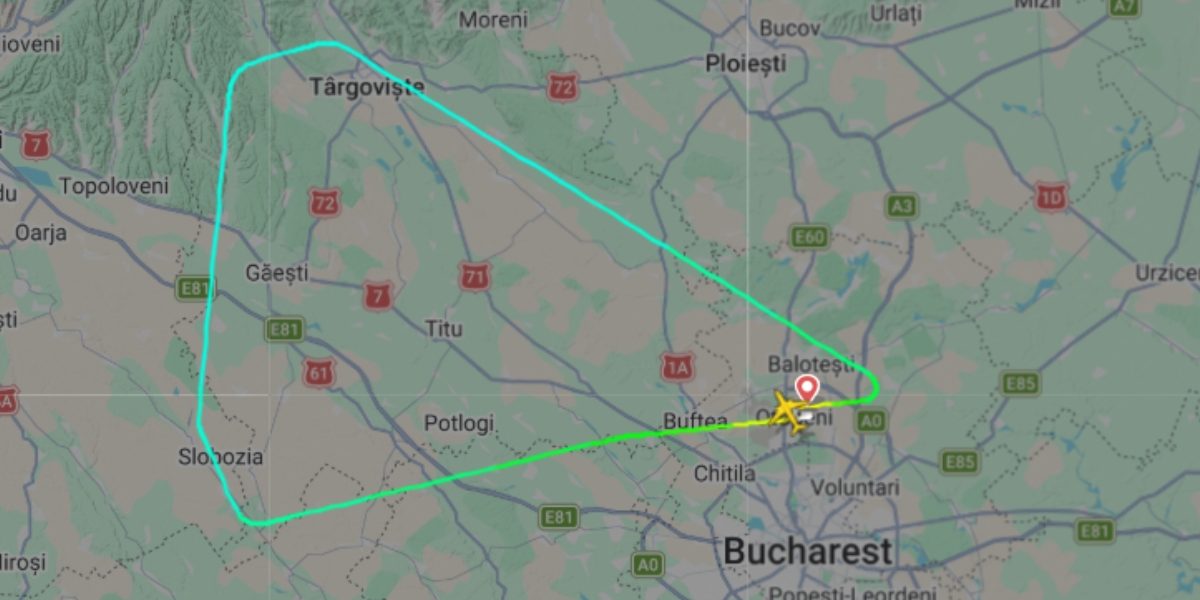 Avion-intors-la-Otopeni.jpg - StiriAlese