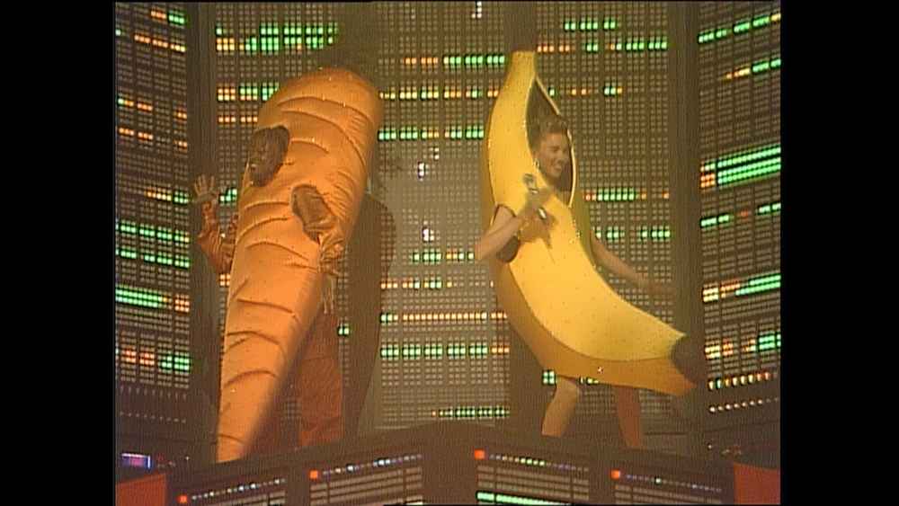 Carrot-Banana-Dancing.jpg - StiriAlese