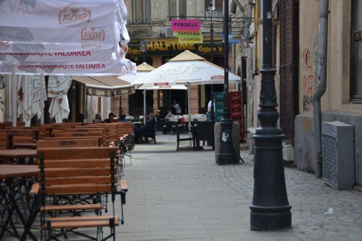 Un cetățean turc și trei complici au fost puși oficial sub acuzare de către procurorii Parchetului de pe lângă Tribunalul București, în dosarul care victimizedază un incident violent petrecut în centrul istoric al Capitalei