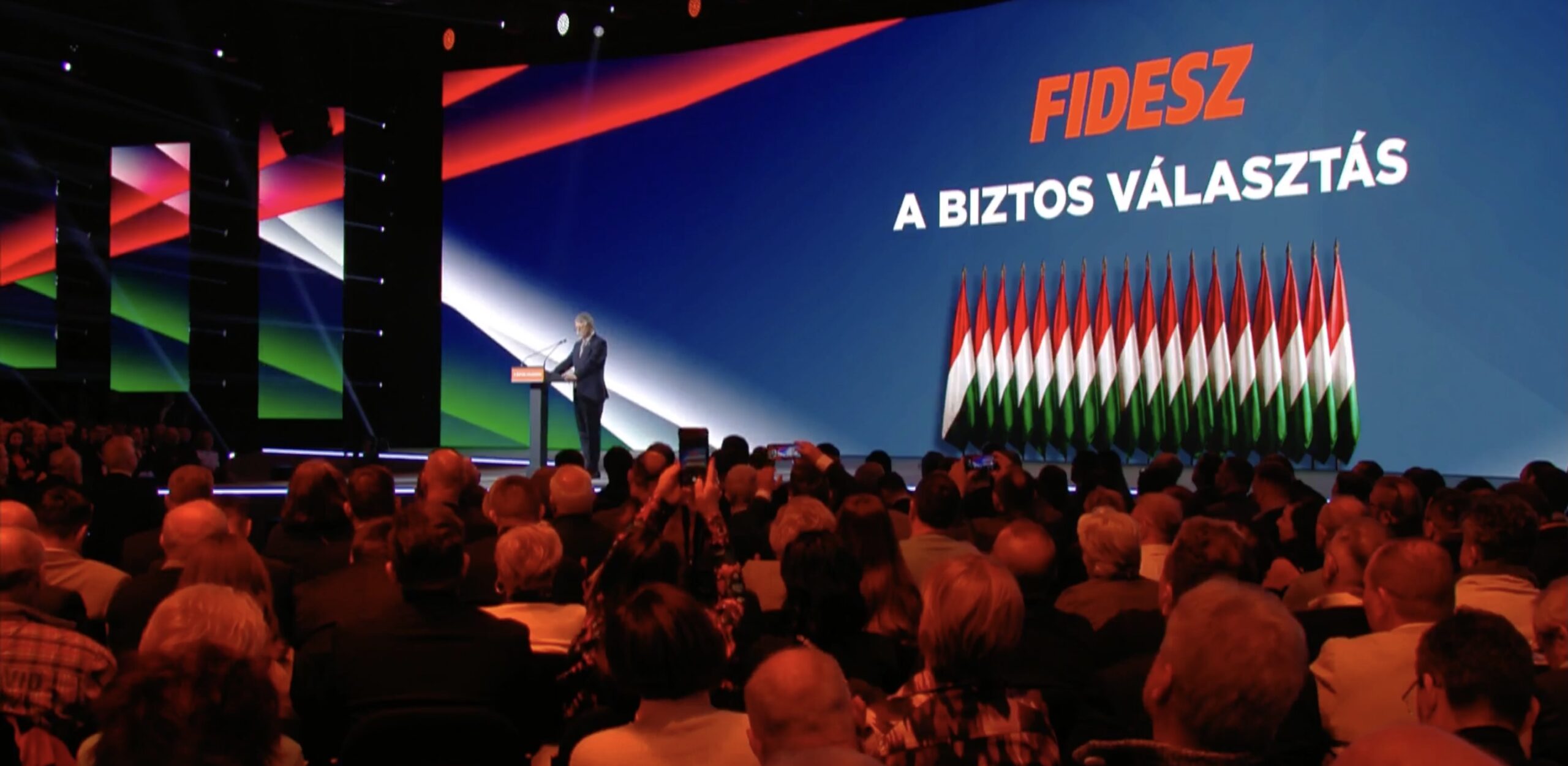 Sprijinul față de coaliția guvernamentală din Ungaria rămâne stabil, în ciuda criticilor internaționale și a turbulențelor politice În contextul unei scene politice extrem de volatile, un recent sondaj preelectoral realizat de Institutul Nezopont indică o stabilizare a preferințelor electoratului maghiar, cu toate că pozițiile partidelor principale nu suferă schimbări semnificative