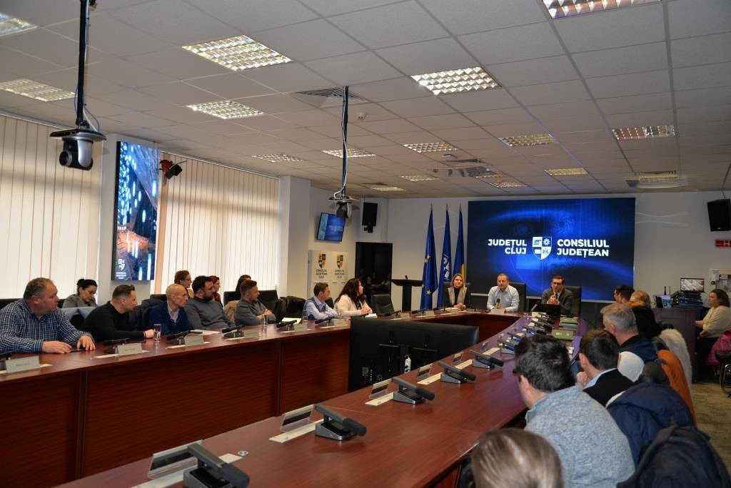 Consiliul Județean Cluj a demarat un proiect ambițios menit să digitalizeze integral administrația publică locală din județ