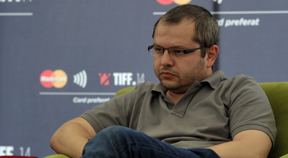 Filme de suflet din România, Mexic și Asia primesc sprijin financiar european pentru lansarea pe marile ecrane Anunț surprinzător pentru lumea cinematografiei globale: o selecție de 14 lungmetraje merge mai departe spre finanțare în cadrul Fondului pentru Filme al Fundației Prada, o inițiativă recunoscută pentru sprijinirea proiectelor inovatoare și cu potențial artistic remarcabil