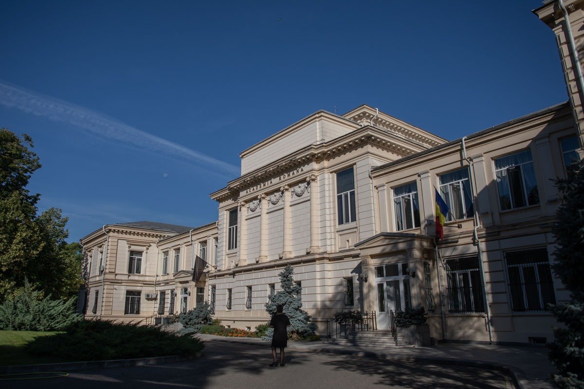 USR Senator Pălărie: Modificări ale Legii Academiei pentru acoperirea faptelor penale, 20 de clădiri, date în administrare pe 25 de ani