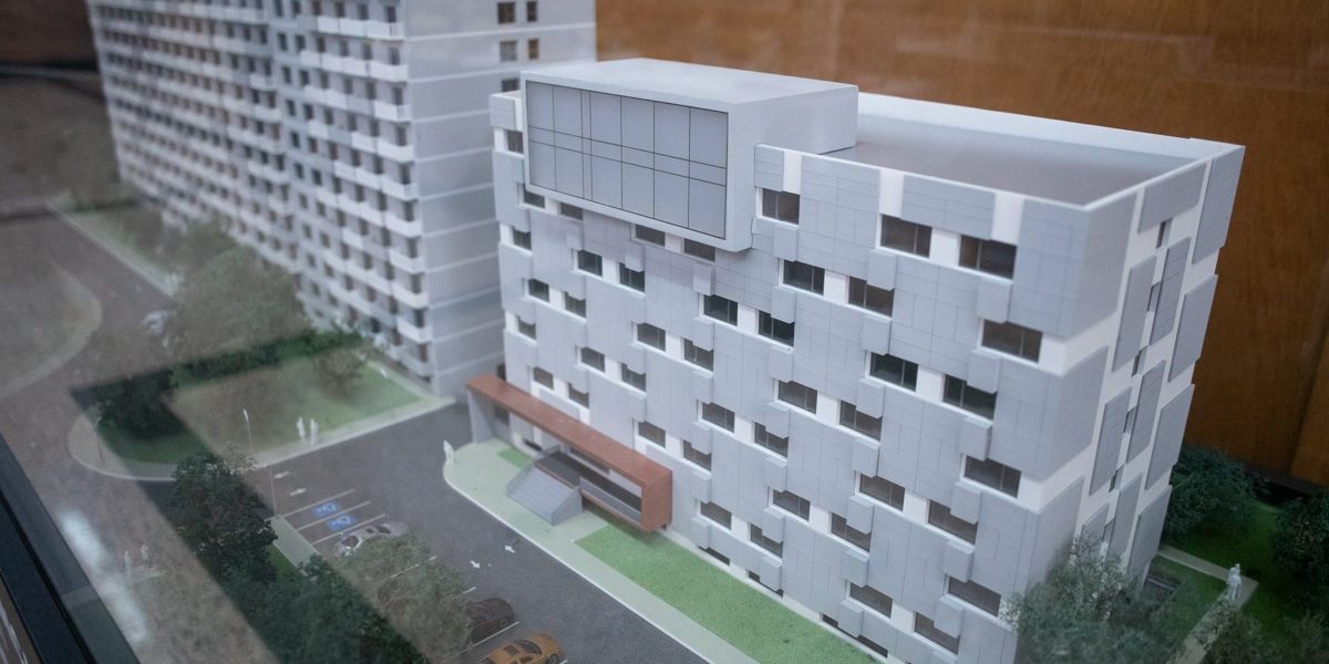 Universitatea Politehnica din București va beneficia în curând de un nou cămin studențesc în complexul Regie, o investiție ce se înscrie în strategia de modernizare și consolidare a infrastructurii academice a instituției