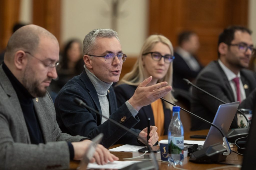 Fostul ministru al Justiției din partea USR, Stelian Ion, a lansat acuzații dure la adresa actualului șef al Direcției Naționale Anticorupție (DNA), Marius Voineag, într-un interval tensionat marcat de schimbările din sistemul judiciar