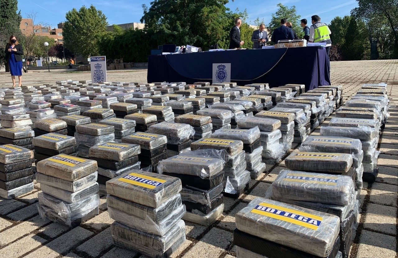 Peste 137 de kilograme de cocaină, ascunse în mod sofisticat într-un camion provenit din Spania, au fost confiscate recent de autoritățile franceze din regiunea Sud-Vest, într-unul dintre cele mai mariă capturi din ultimele luni