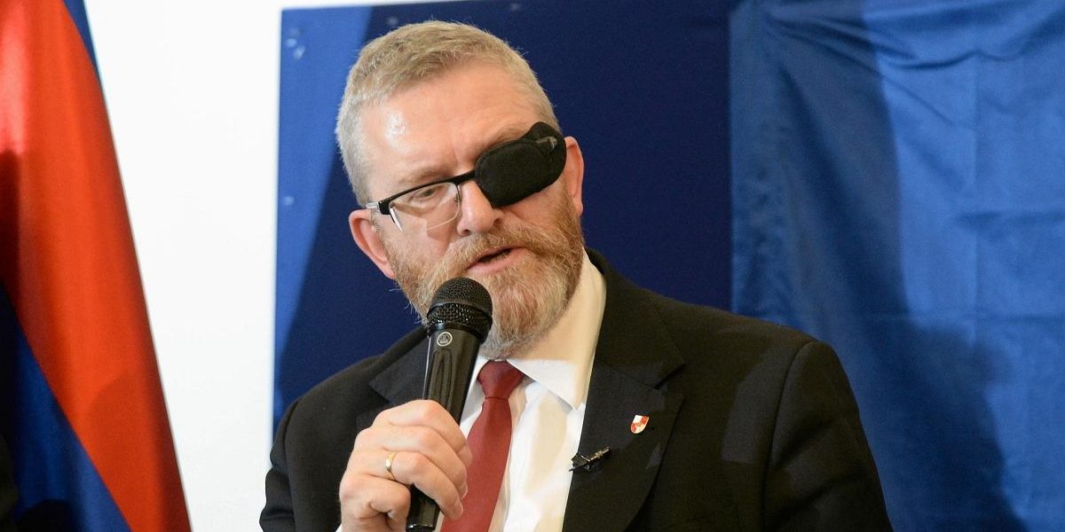 Grzegorz-Braun.jpg - StiriAlese