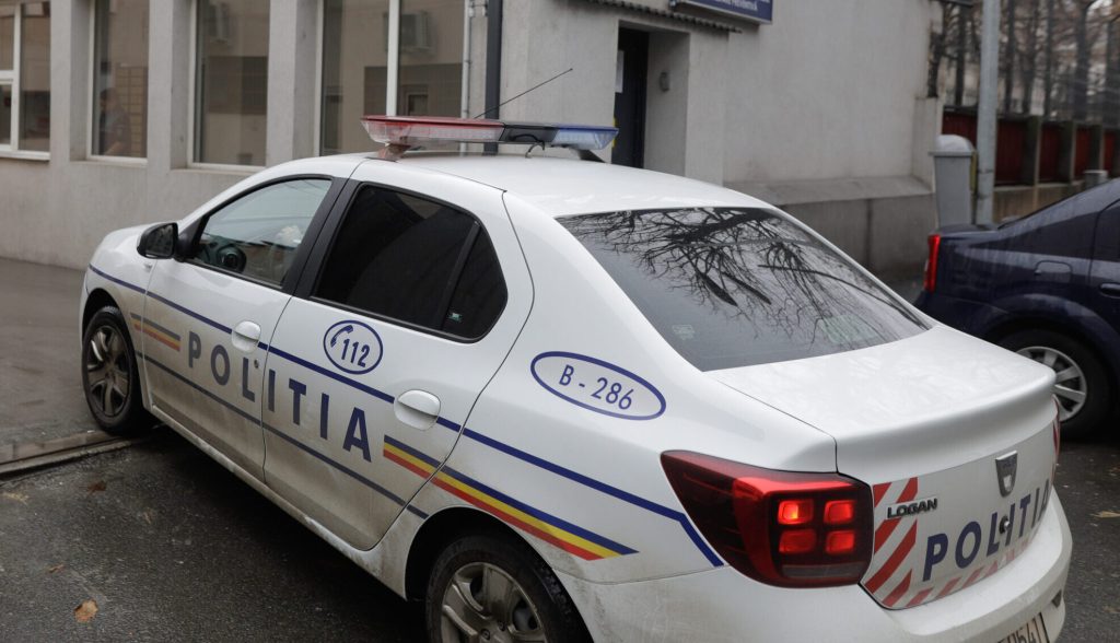 O femeie din București se află în centrul unui scandal de proporții, fiind acuzată de autorități de înșelăciune într-un caz în care ar fi încasat aproape 40.000 de euro pentru vacanțe false