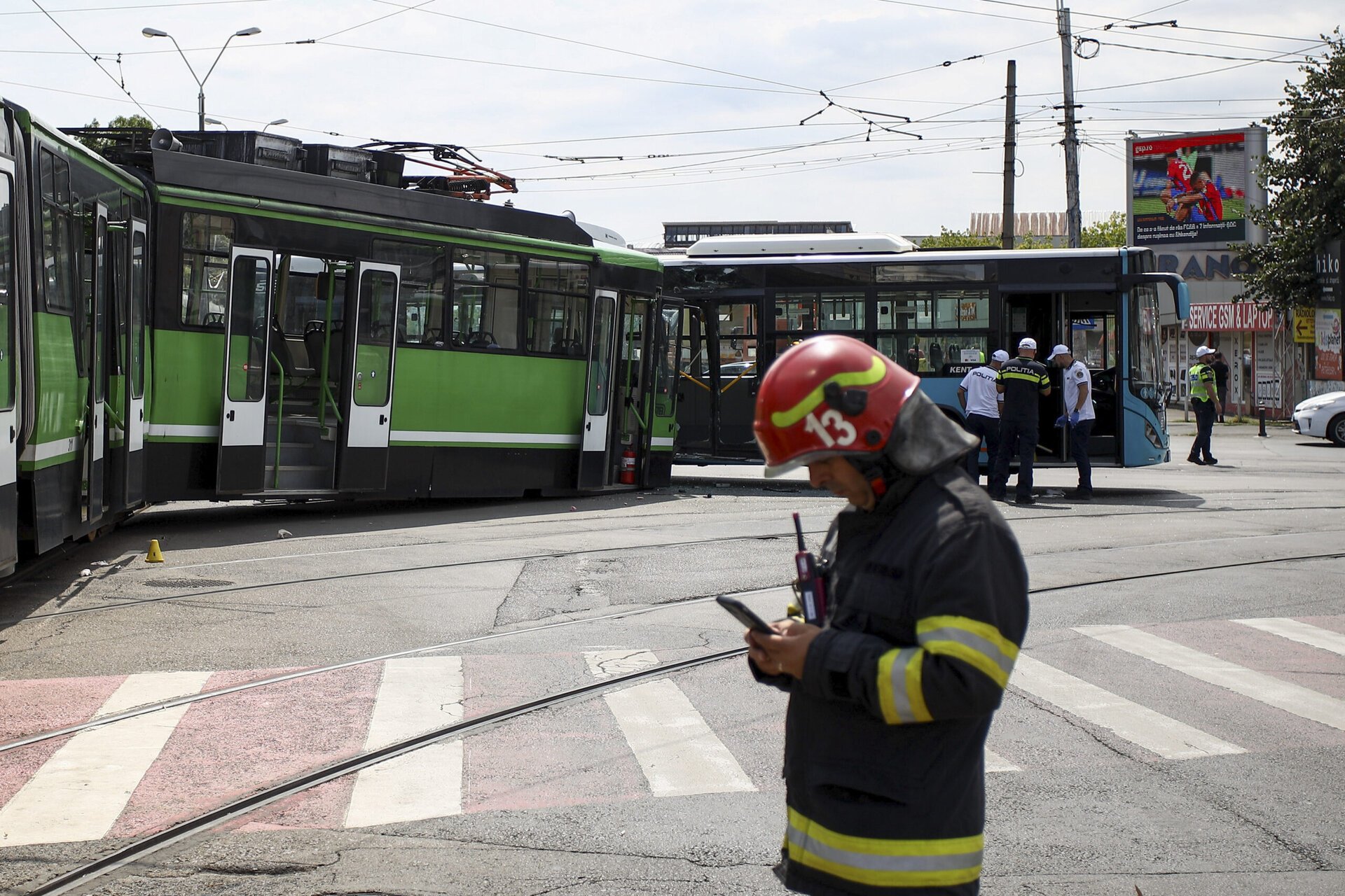 Discuțiile despre prețul biletelor STB reaprind tensiunea în București, într-un context economic complex De câteva zile, în capitala României ard spiritele în jurul subiectului prețurilor pentru transportul public