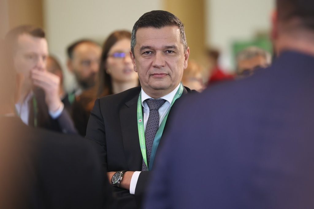 Sorin Grindeanu, liderul PSD, a ieșit recent în fața mass-mediei pentru a oferi un punct de vedere clar cu privire la negocierile din coaliție referitoare la numirea noului șef al serviciilor secrete