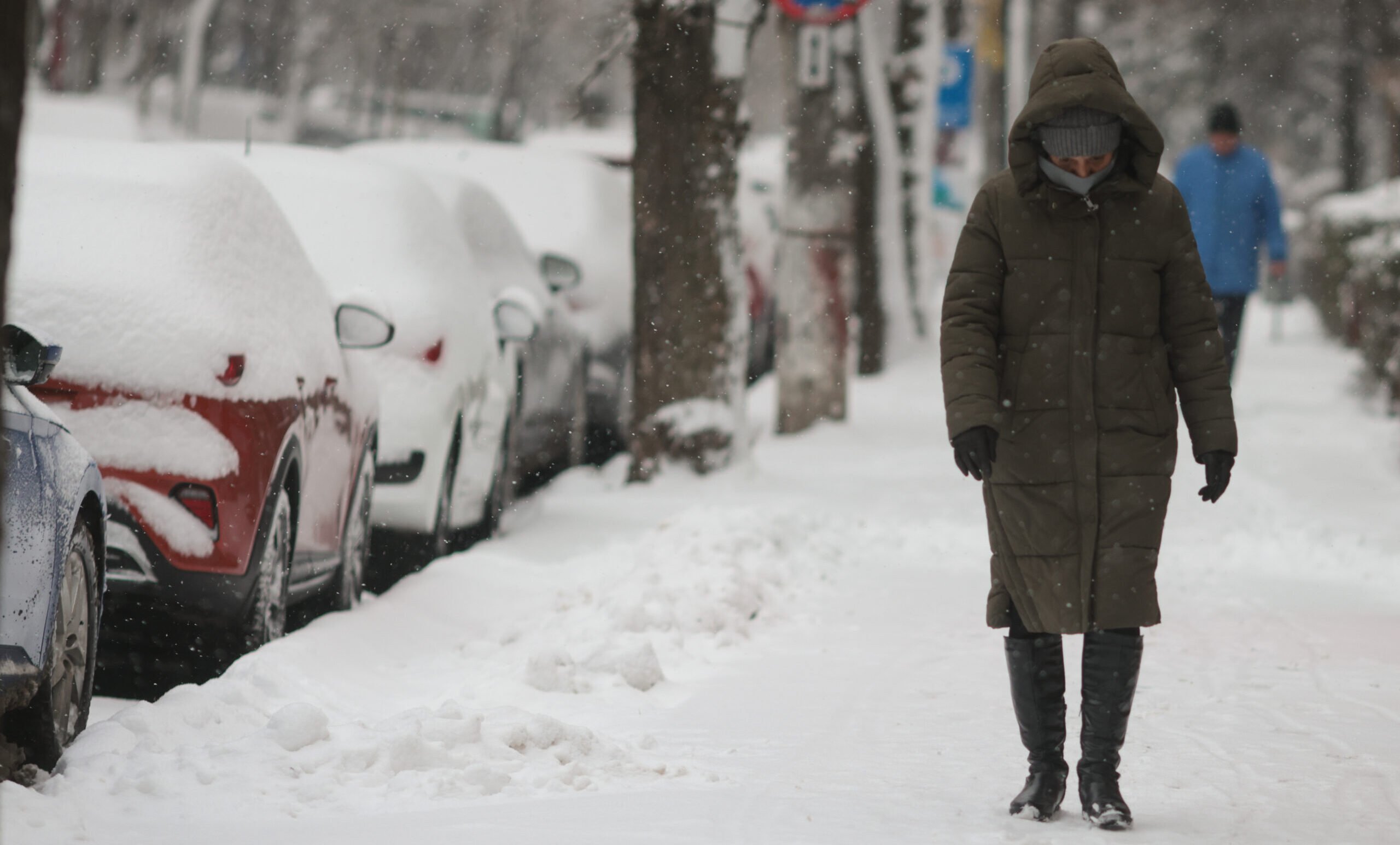 Ninsori şi viscol în Bucureşti, temperaturi sub zero grade anunțate de meteorologi pentru săptămâna viitoare Meteorologii pun Bucureştiul în alertă: de marți, capitala se va confrunta cu ninsori abundente, viscol și temperaturi negative, schimbări ce fac parte din trendul rânduit pentru această perioadă de iarnă