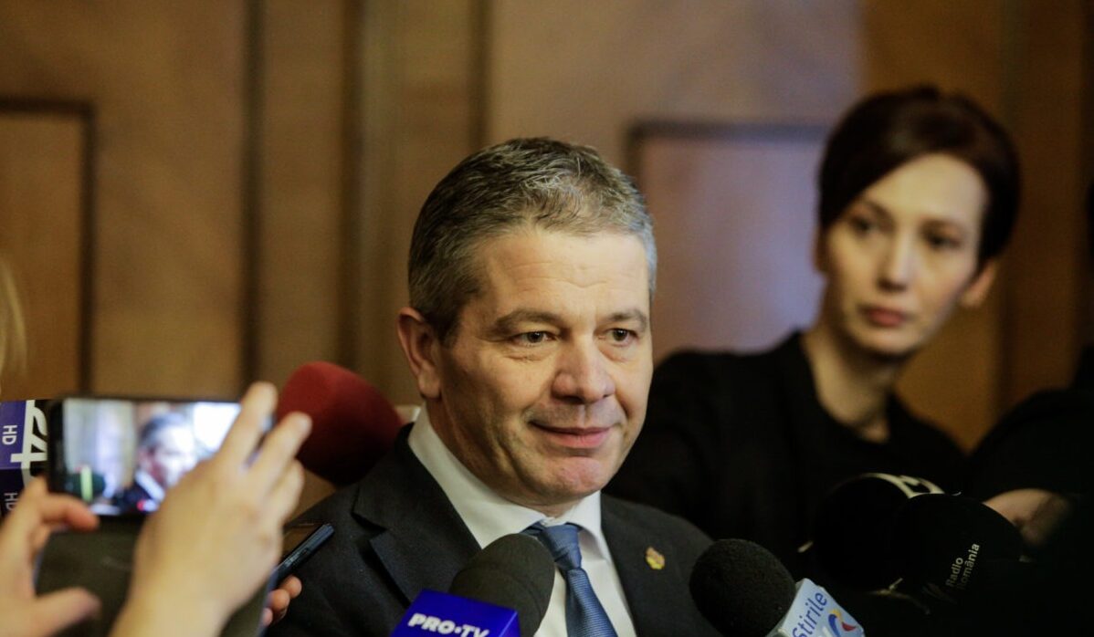 Fosta conducere a Sănătății, absolvită de acuzațiile de abuz în serviciu și fals intelectual în cazul contractelor din domeniu Florian Bodog, fost ministru al Sănătății, a fost achitat definitiv luni, 2 ianuarie, de toate acuzațiile ce i-au fost aduse în dosarul legat de presupuse nereguli în gestionarea contractelor de achiziții din domeniu